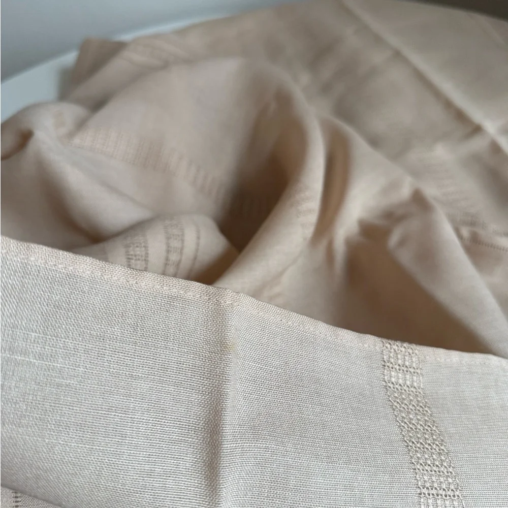 Tablecloth 60”x102” Beige, Excellent Quality Vintage Cotton